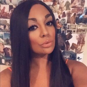 Meet your Posher, Simone